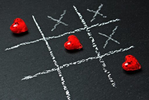 Illustration of a small budget funneling into high-quality leads for effective marketing strategies.